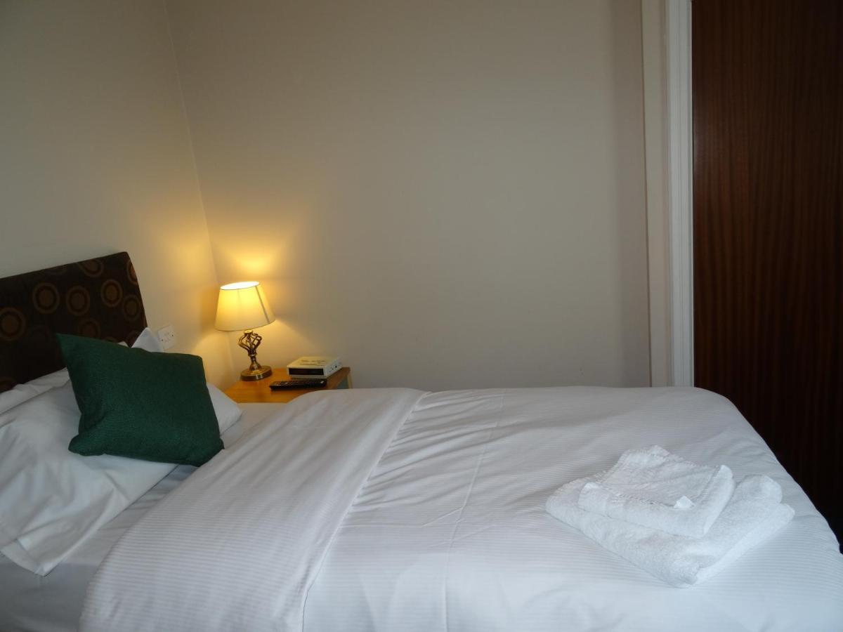 Aj Bed & Breakfast 3*