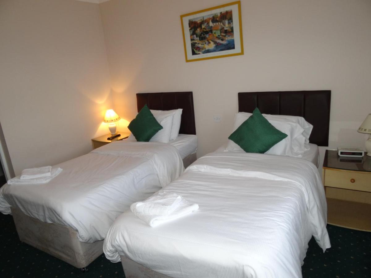 Aj Bed & Breakfast Slough